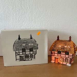 Department 56 Thatched Roof Cottage 6518-8 Christmas Dickens Village Series 1985